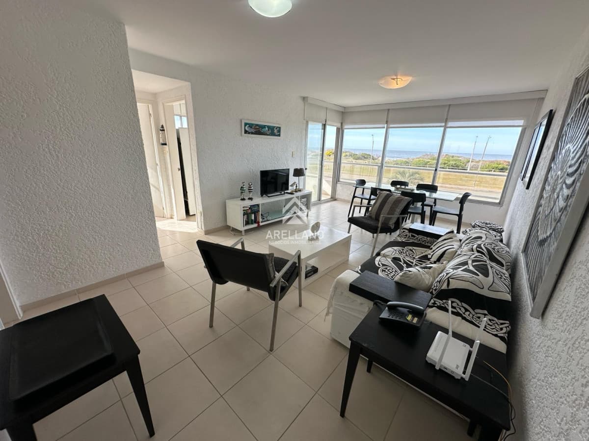 Apartamento ID.3805 - Venta apartamento 2 dormitorios y medio.