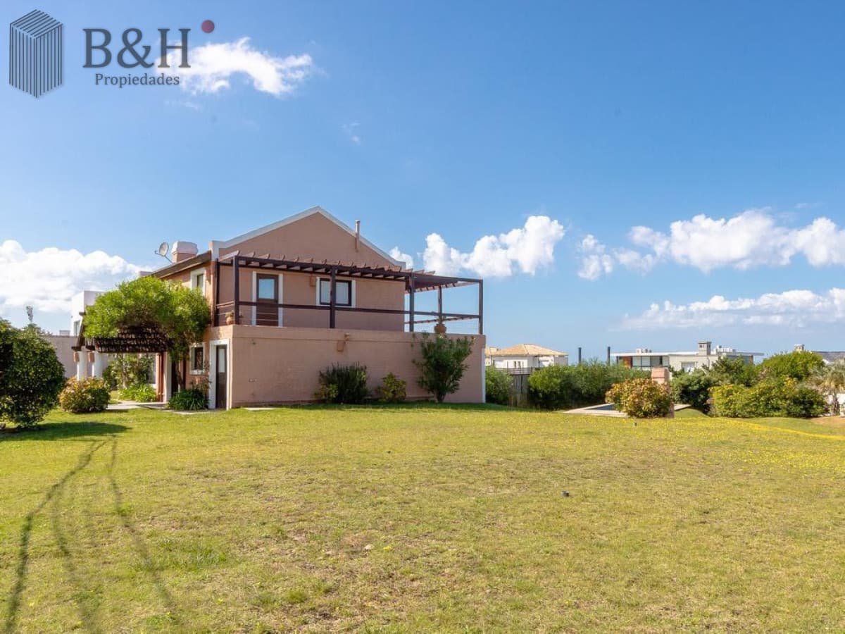 Casa 4 dormitorios en Montoya - Maldonado