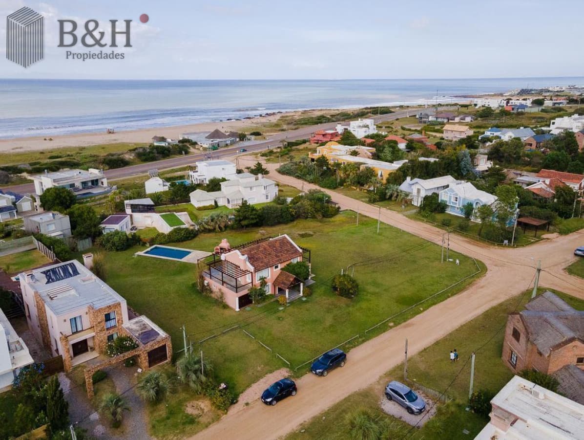 Casa 4 dormitorios en Montoya - Maldonado