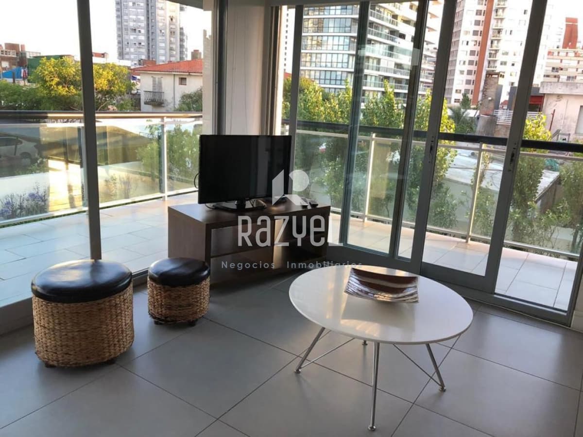 Apartamento ID.433 - Apartamento de 2 dormitorios y 2 Baños en Torre Francia