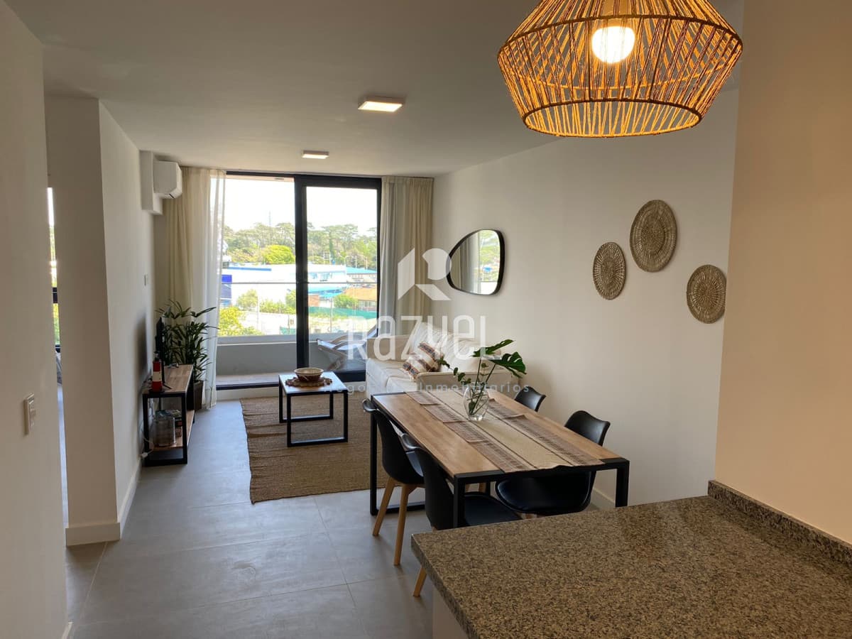 APARTAMENTO DE UN DORMITORIO Y MEDIO EN ALQUILER ANUAL   -