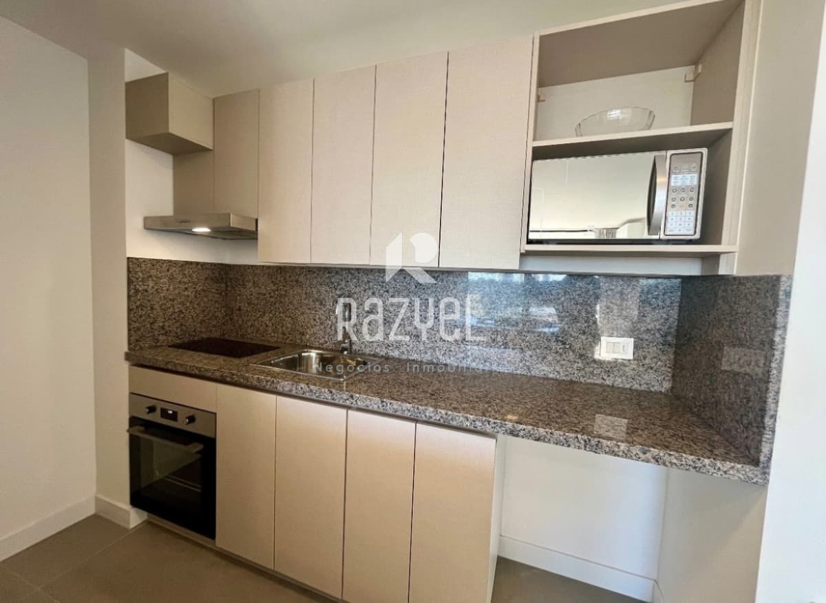 Apartamento ID.880 - Venta De Monoambiente En Edificio View Punta Del Este