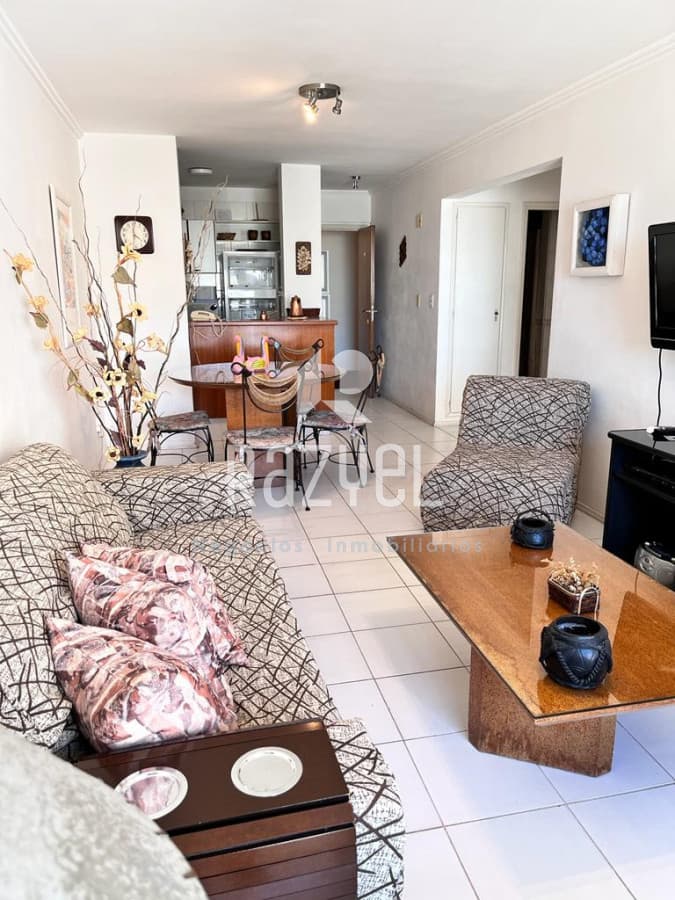 Alquiler temporal, disponible desde febrero. 1 dorm, Pda 2 Punta del Este.  -