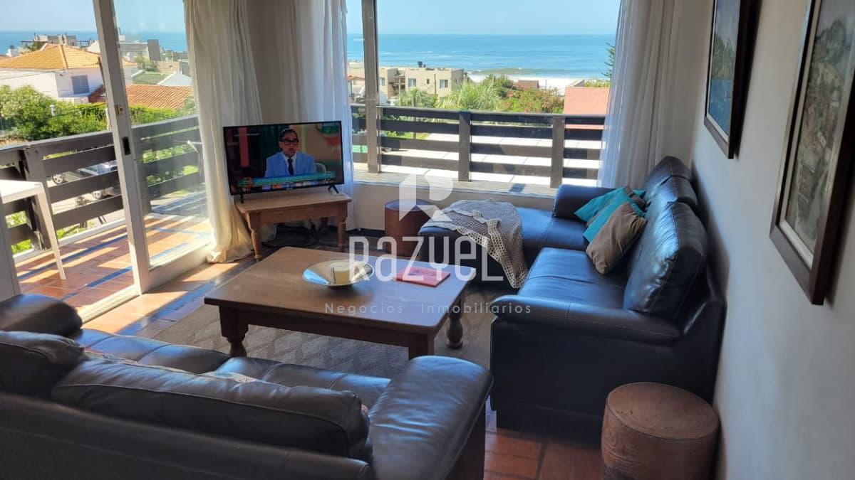 Alquiler anual apto 3 dorm, La Barra.  -