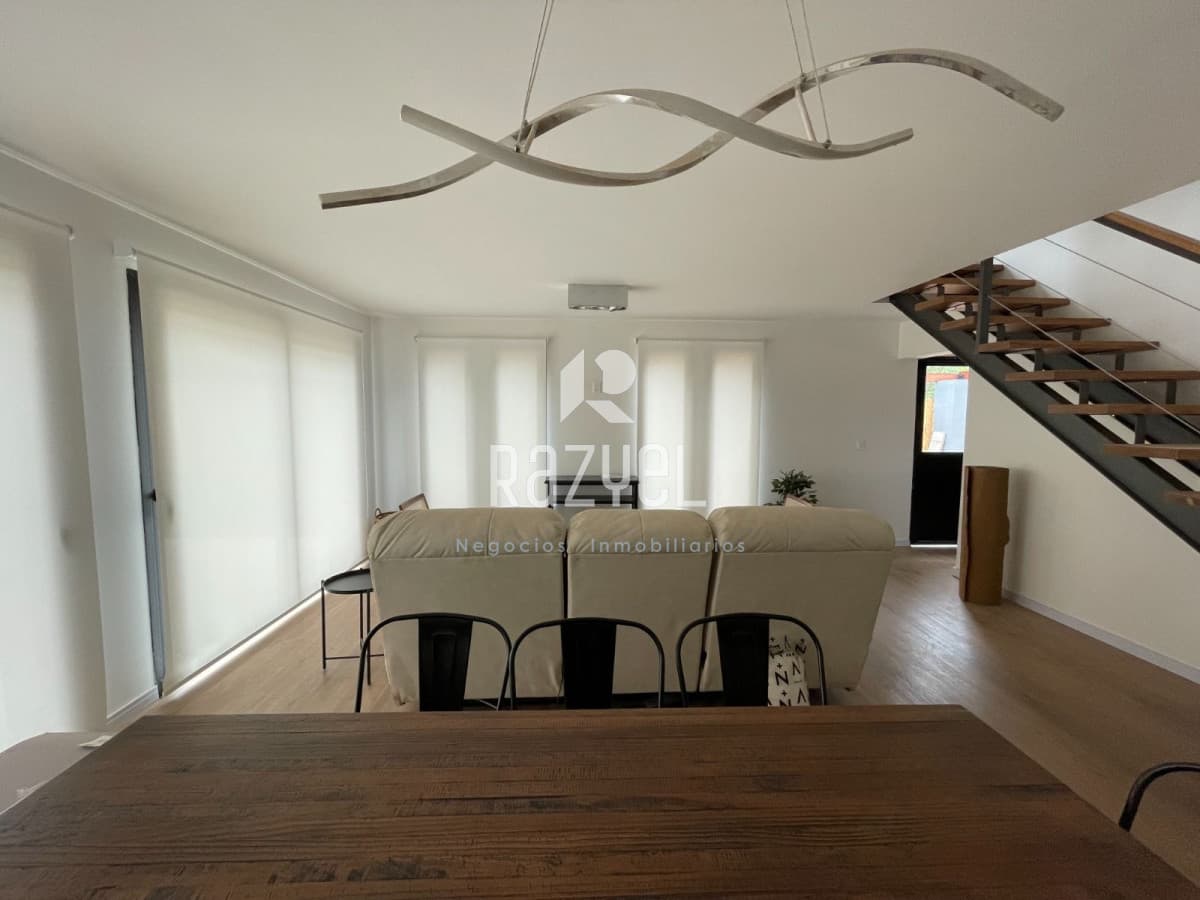 Casa ID.1021 - 🏠  Hermosa casa en ALQUILER ANUAL y VENTA