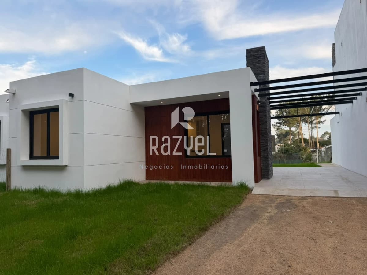 Casa ID.1289 - Casa en venta 3 dormitorios 2 baños Burnett