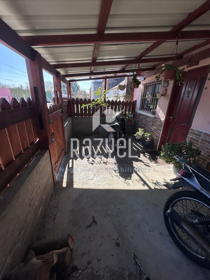Casa ID.1012 - Casa en venta en San Carlos , con lindo terreno para seguir creciendo