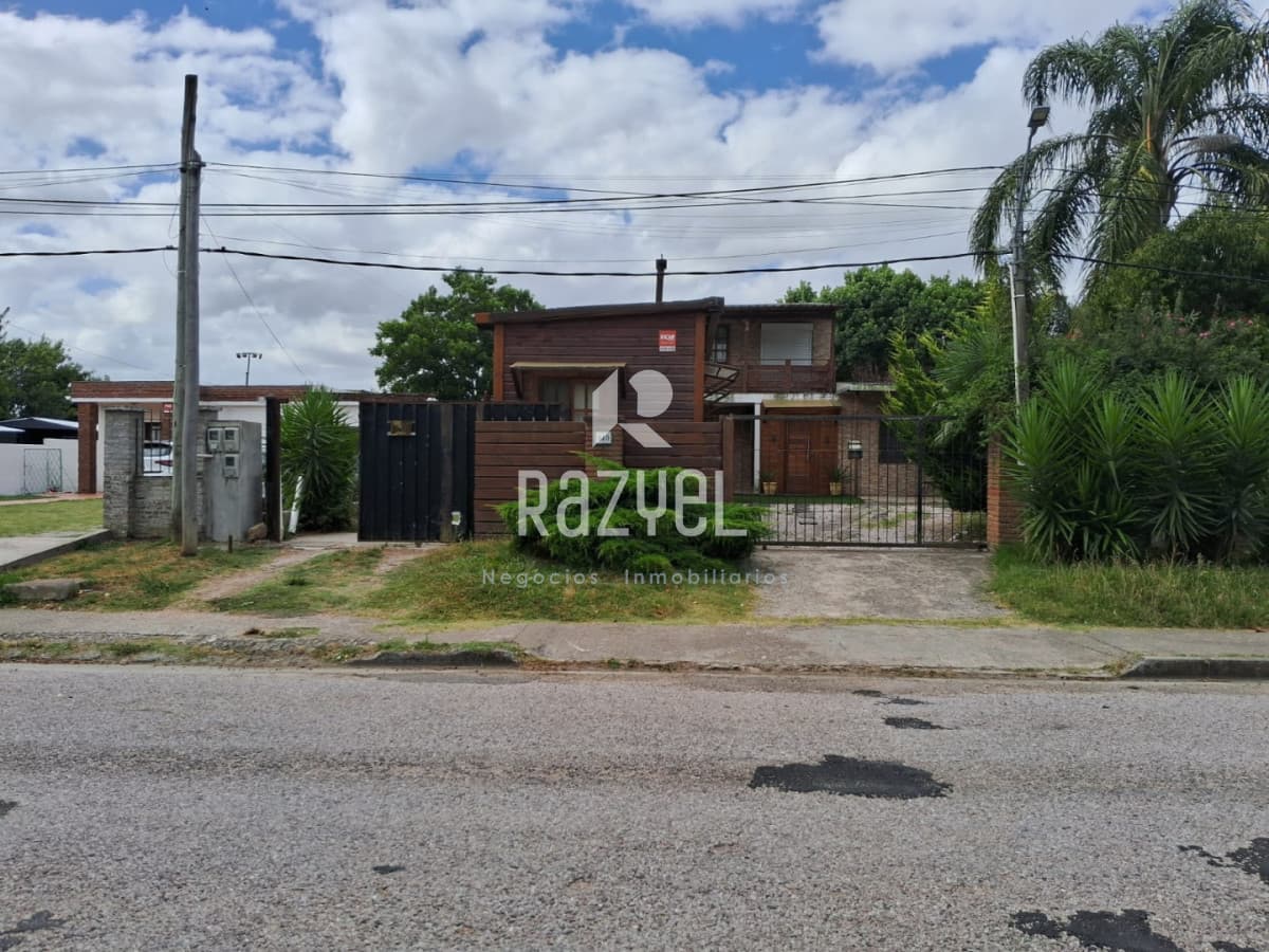 Casa ID.1236 - Venta en San Carlos ,dos viviendas en un mismo padrón con múltiples posibilidades