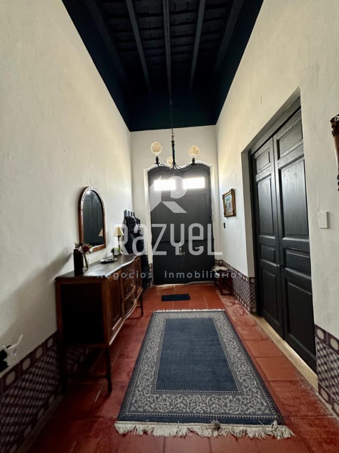 Casa ID.1258 - Casa histórica reciclada del siglo XIX ,3 dormitorios + salón independiente . San Carlos