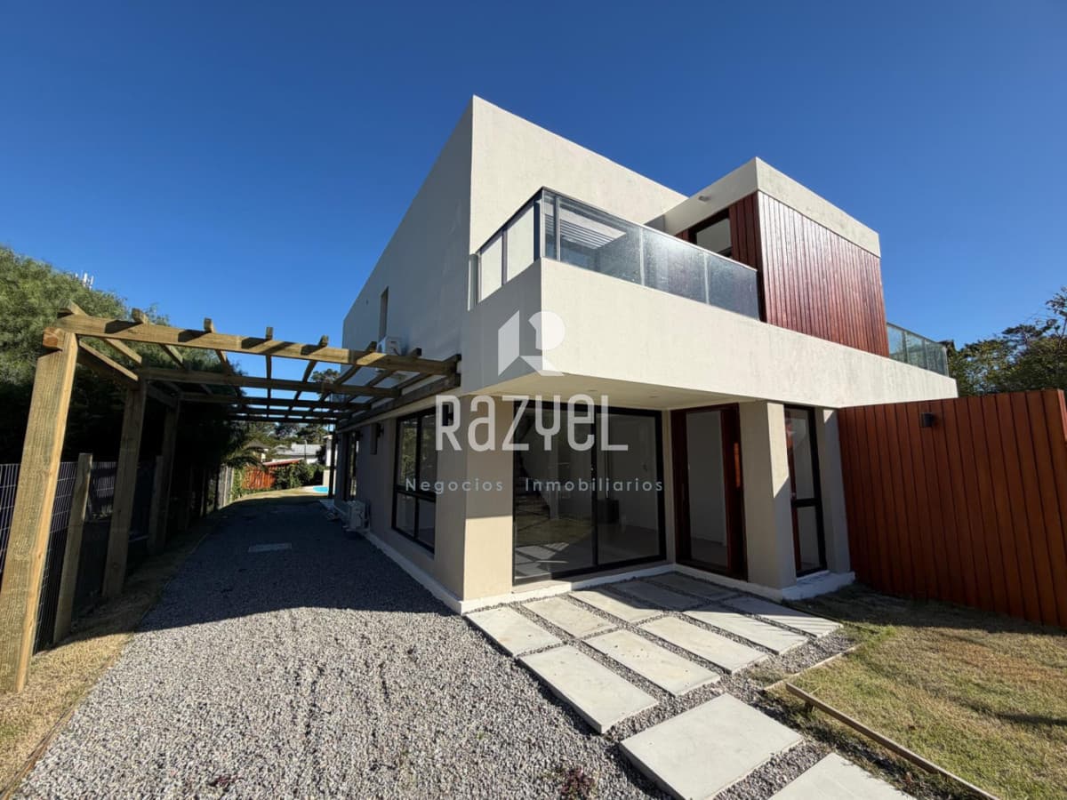Casa ID.1271 - Casa a Estrenar en Pinares, Punta del Este