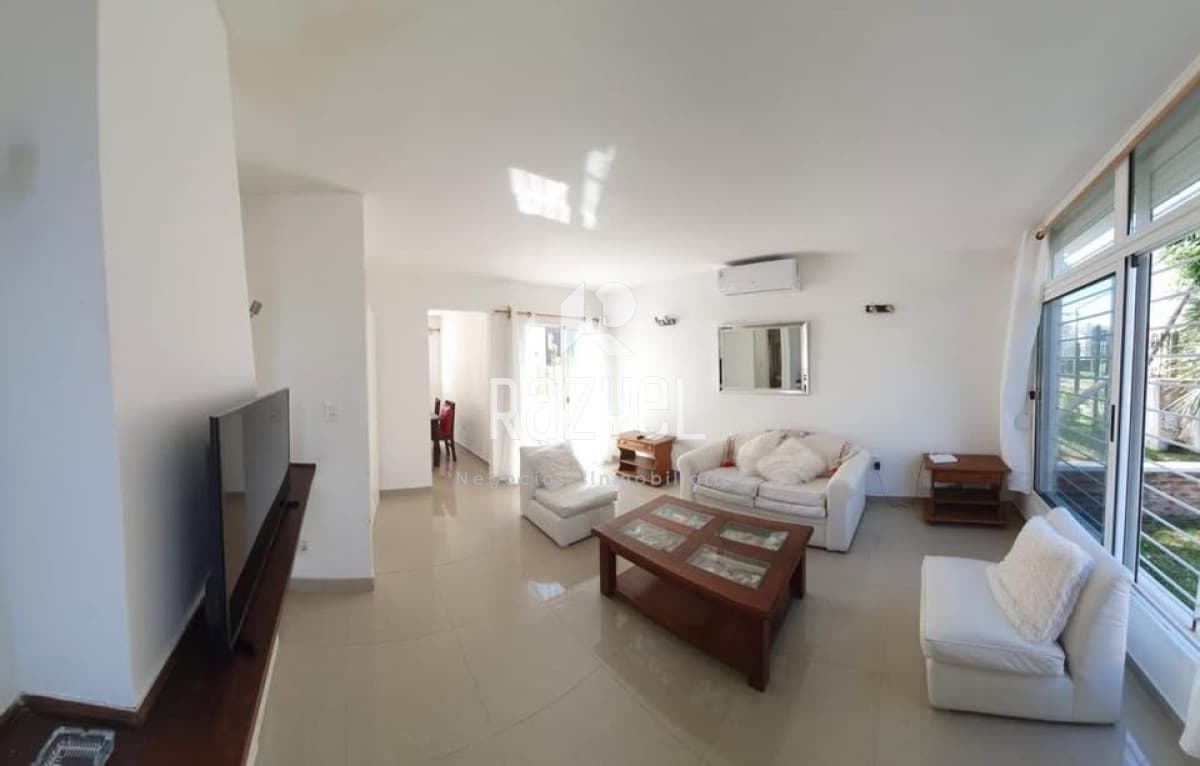 Casa en alquiler Anual  -