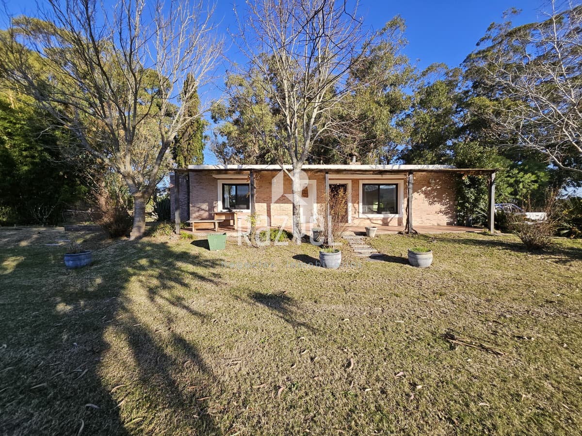 Chacra en alquiler anual 2,8ha. Casa , piscina , parrillero.  -
