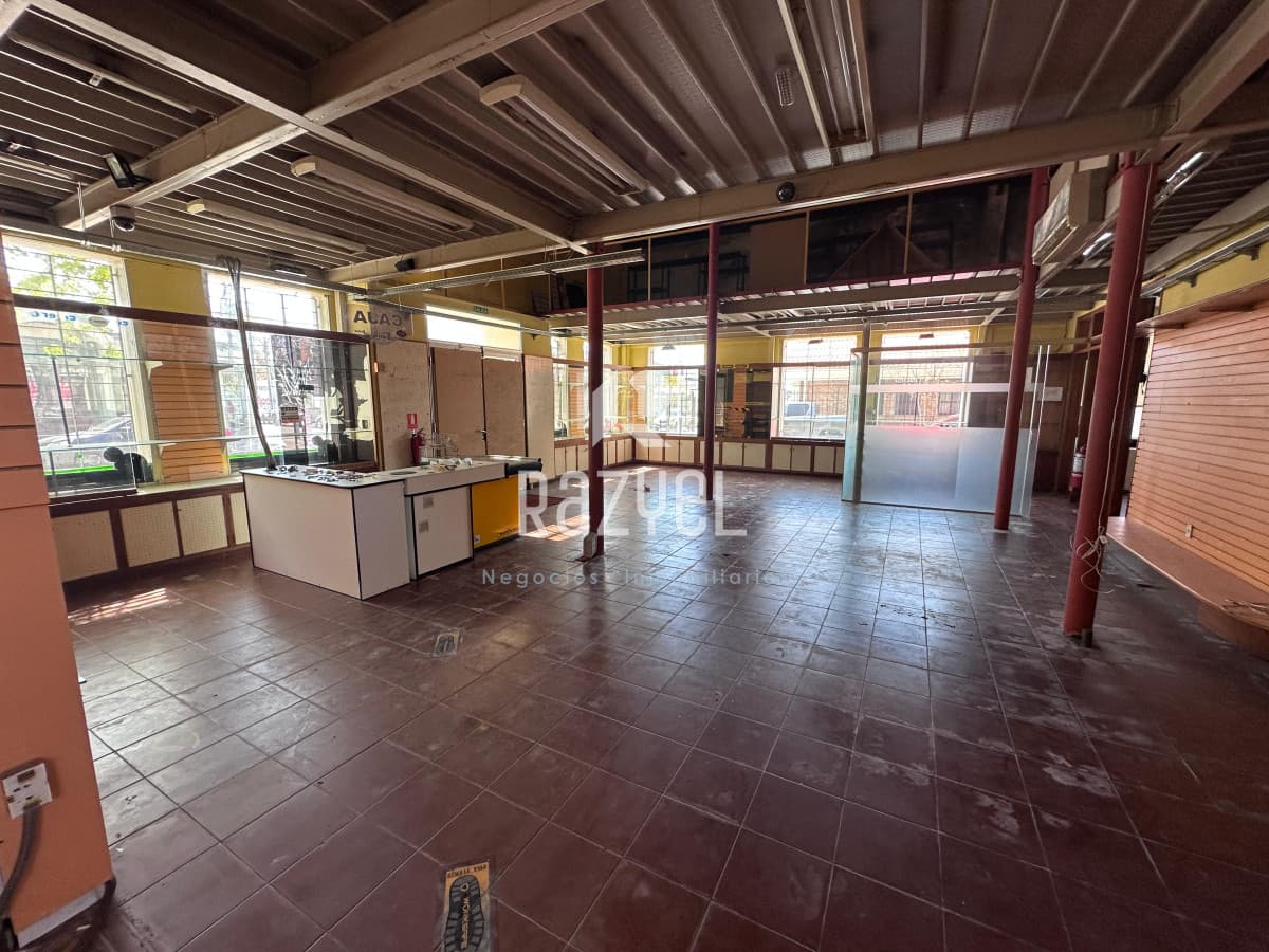Alquiler Local 550 m² en Centro de Maldonado.  -