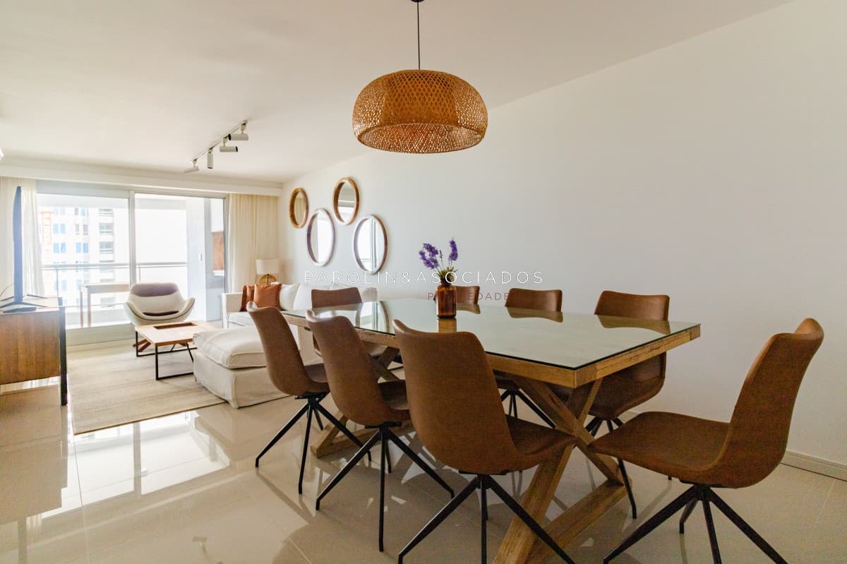 Apartamento en venta de 3 dormitorios en Look Brava, Punta del Este.