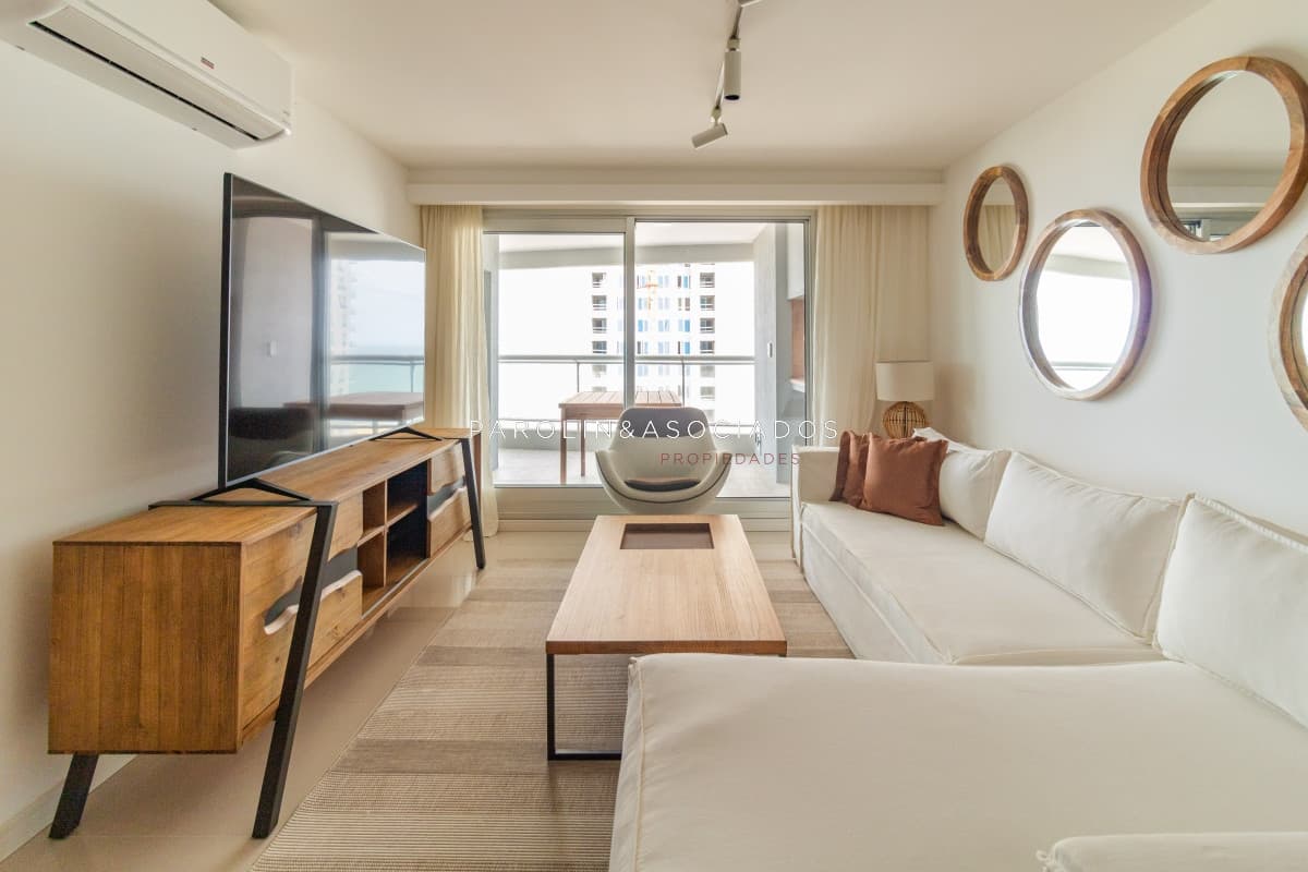 Apartamento en venta de 3 dormitorios en Look Brava, Punta del Este.