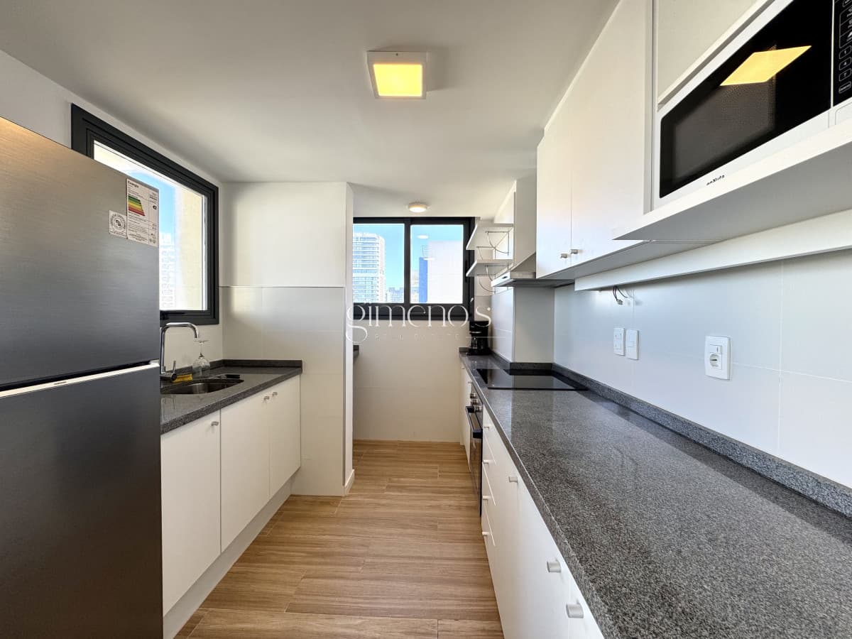Apartamento En Venta de 2 Dormitorios - Playa Brava - Punta del Este