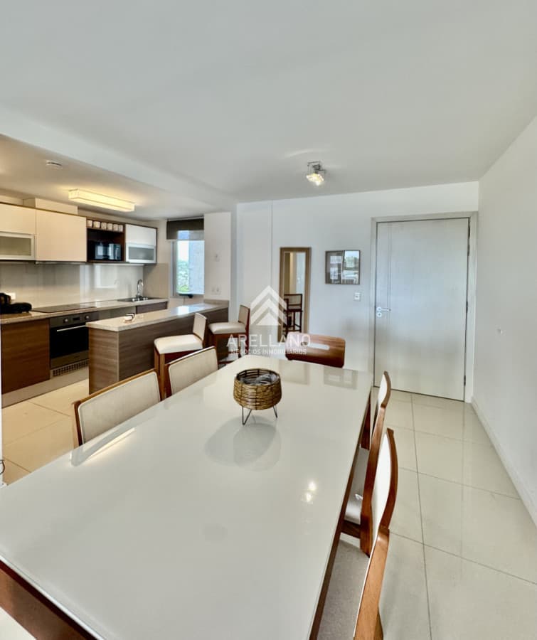 Apartamento ID.7069 - Venta apartamento Punta del Este, 3 dormitorios, 2 baños, 2 garajes
