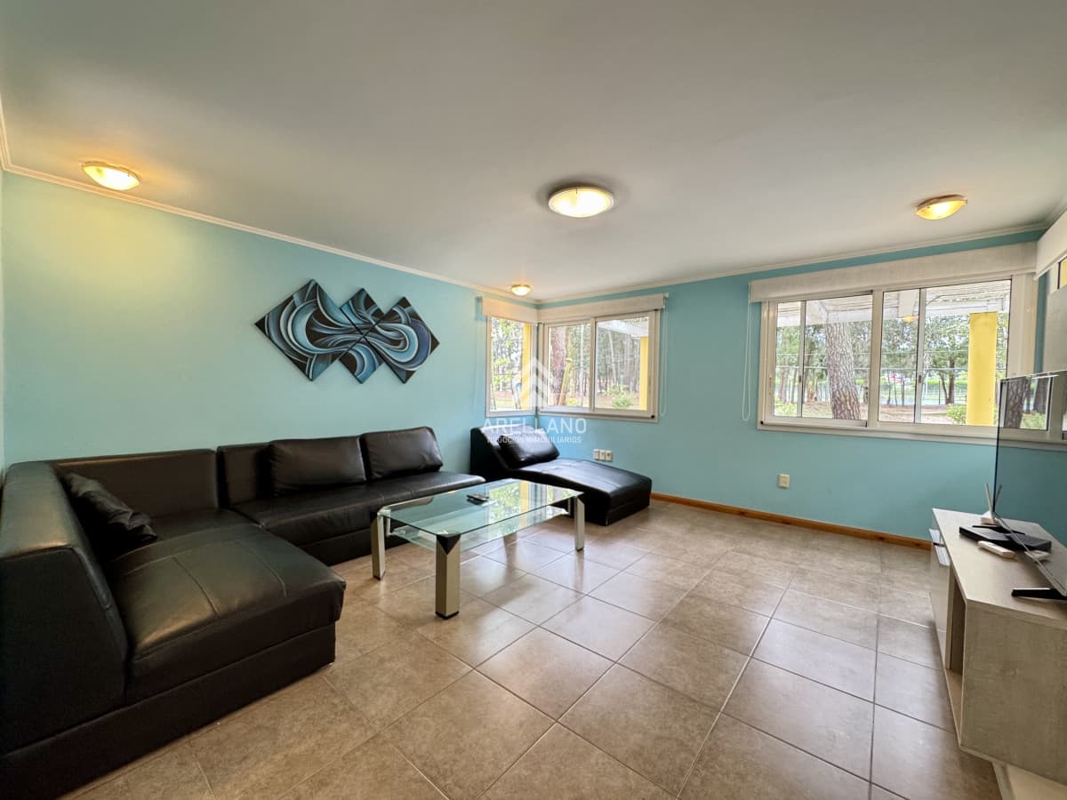 Casa ID.4445 - Venta casa en solanas, barrio privado, 3 dormitorios, 2 baños