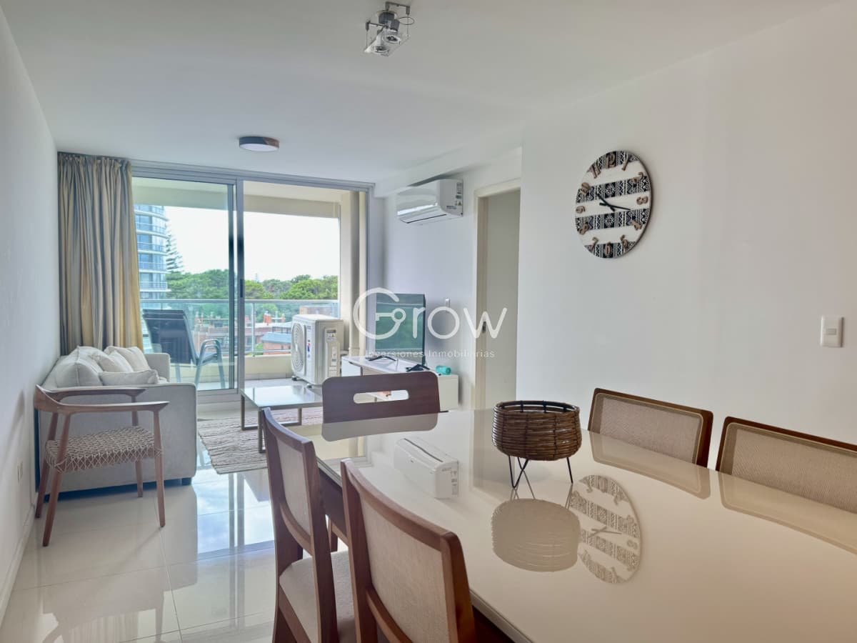 Venta apartamento Punta del Este, 3 dormitorios, 2 baños, 2 garajes
