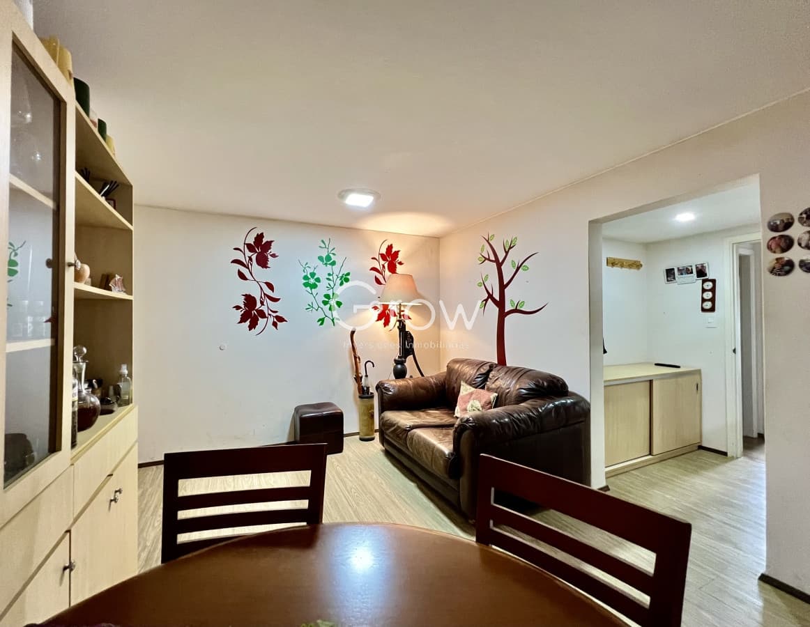 Venta apartamento en playa mansa 2 dormitorios 2 baños y parrillero