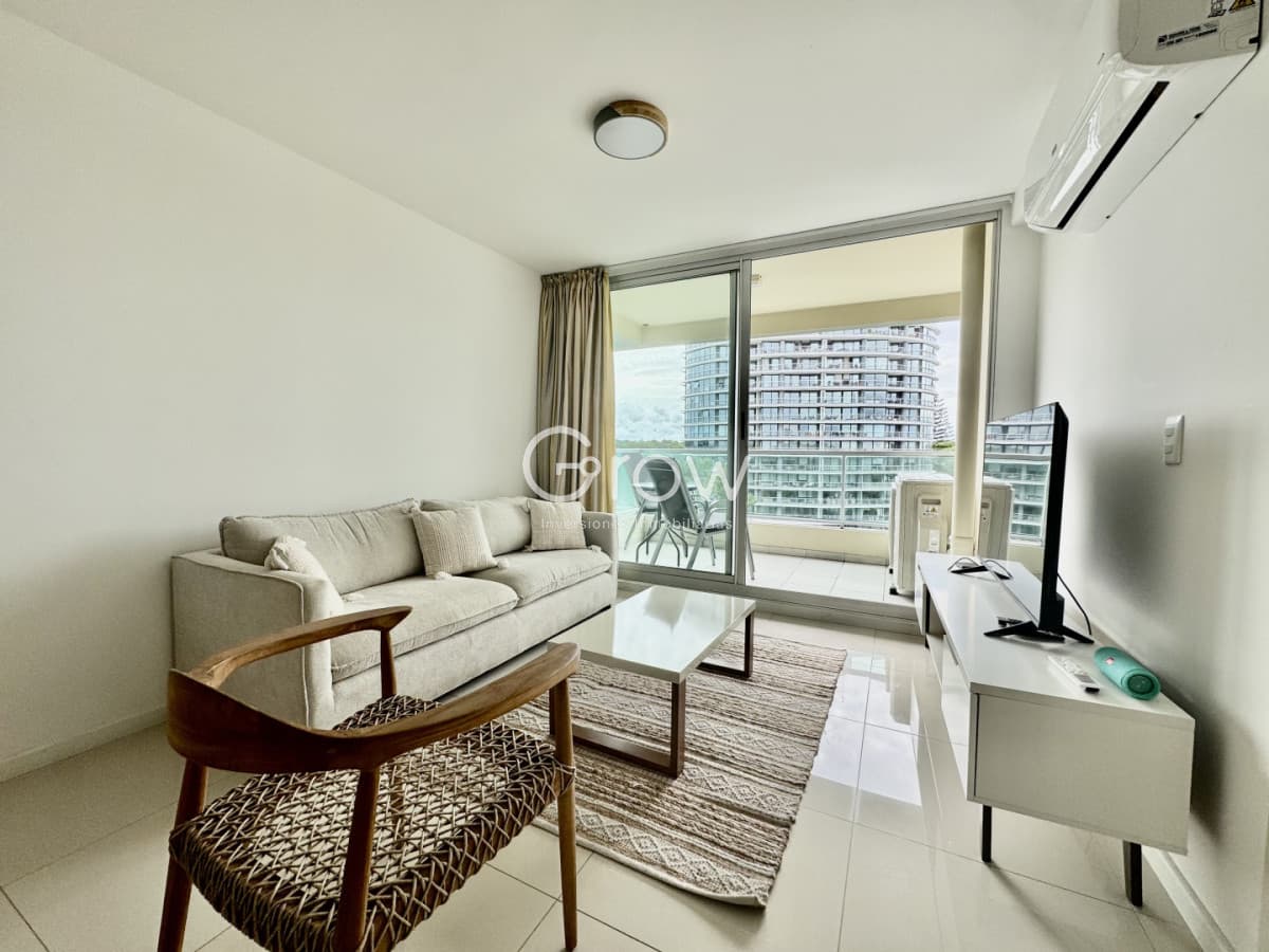 Venta apartamento Punta del Este, 3 dormitorios, 2 baños, 2 garajes