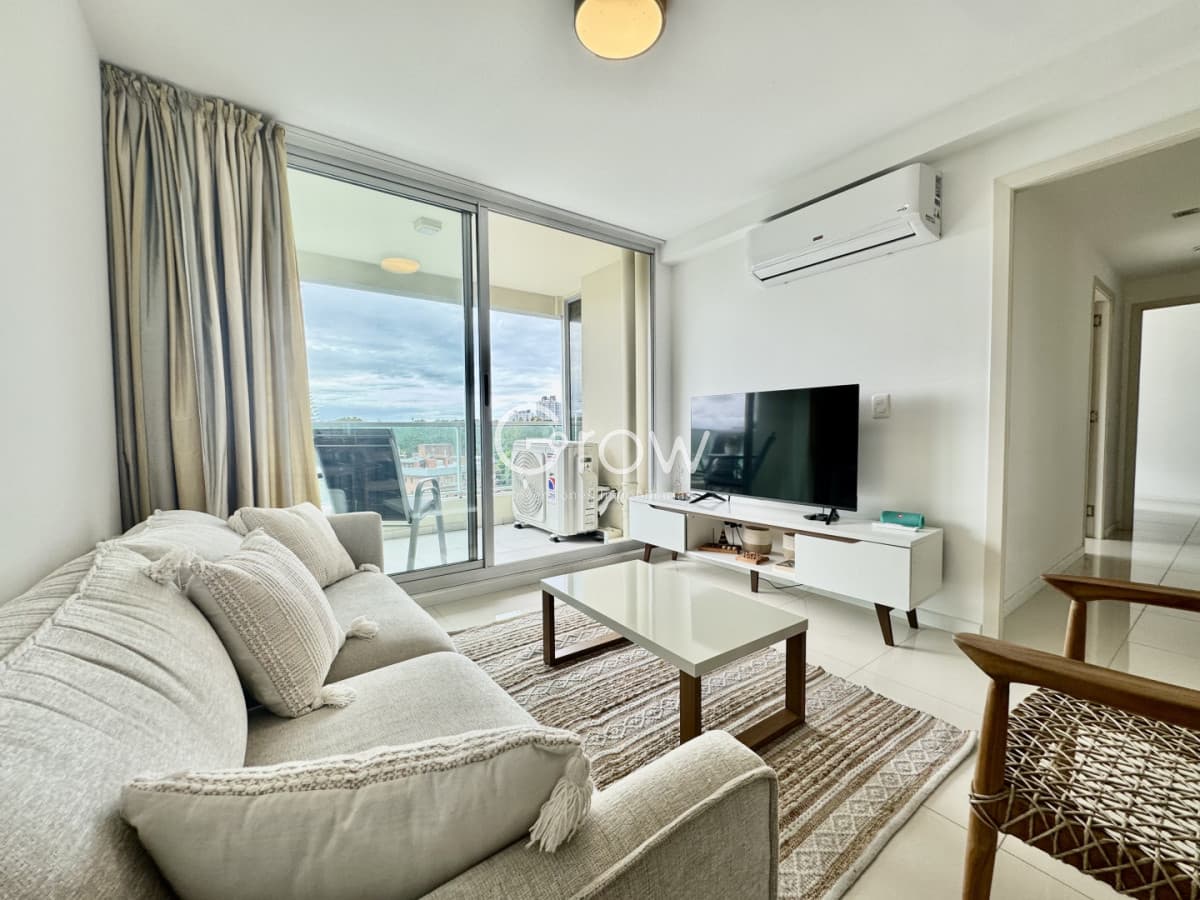 Venta apartamento Punta del Este, 3 dormitorios, 2 baños, 2 garajes