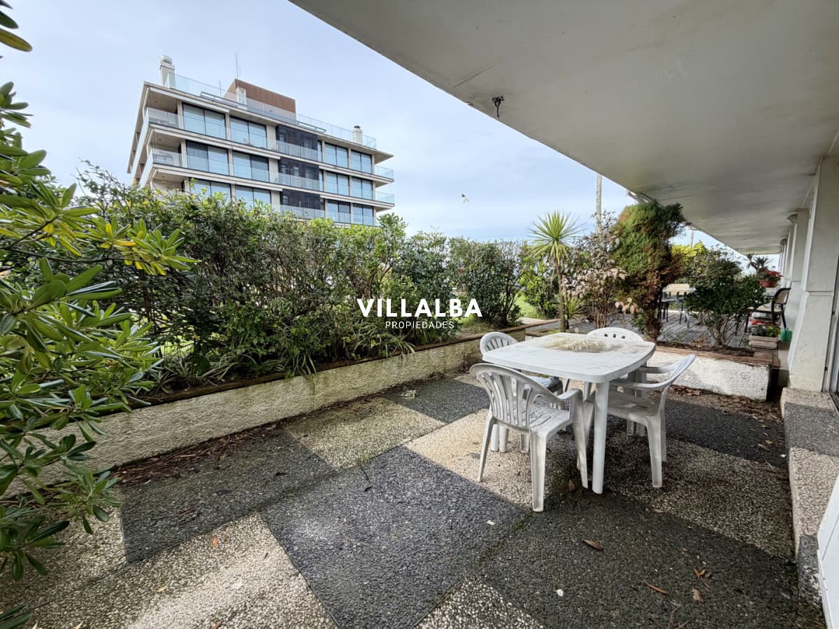 Venta apartamento 2 dormitorios y 2 baños en mansa