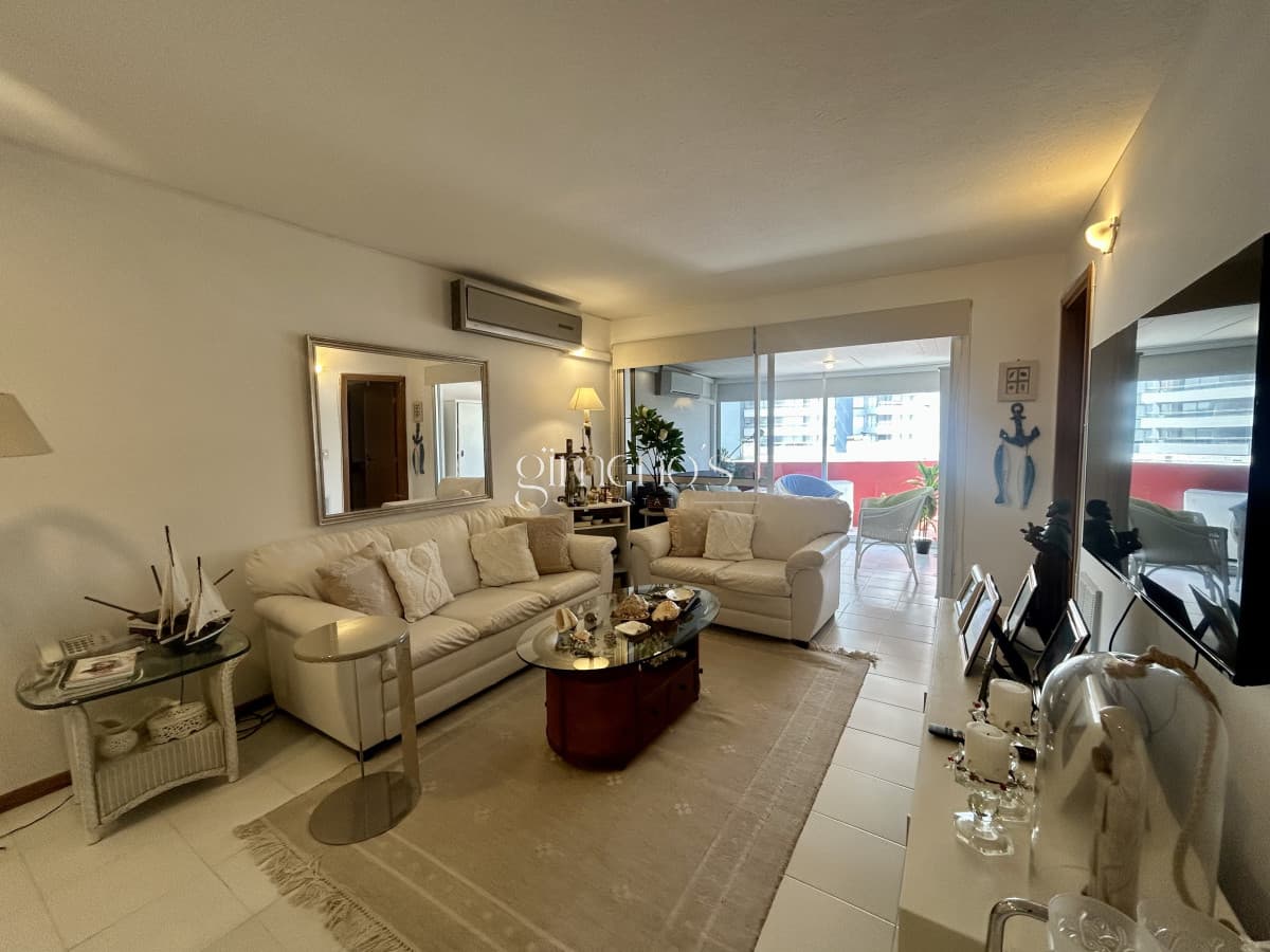 Venta Apartamento 2 Dormitorios y 3 baños en playa brava - Punta del Este