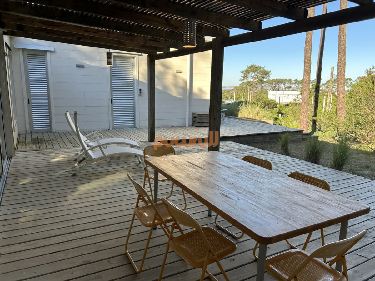 Vendemos Bellisima Casa en Ocean Park con vista a  Punta Ballena