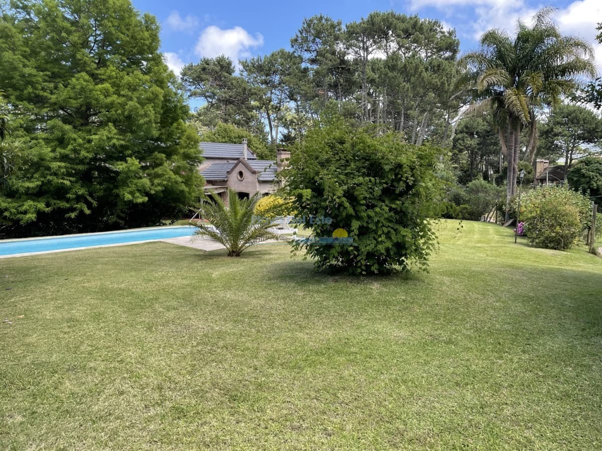 Hermosisima propiedad para pasar unas vacaciones inolvidables. - Inmobiliaria Playa del Este