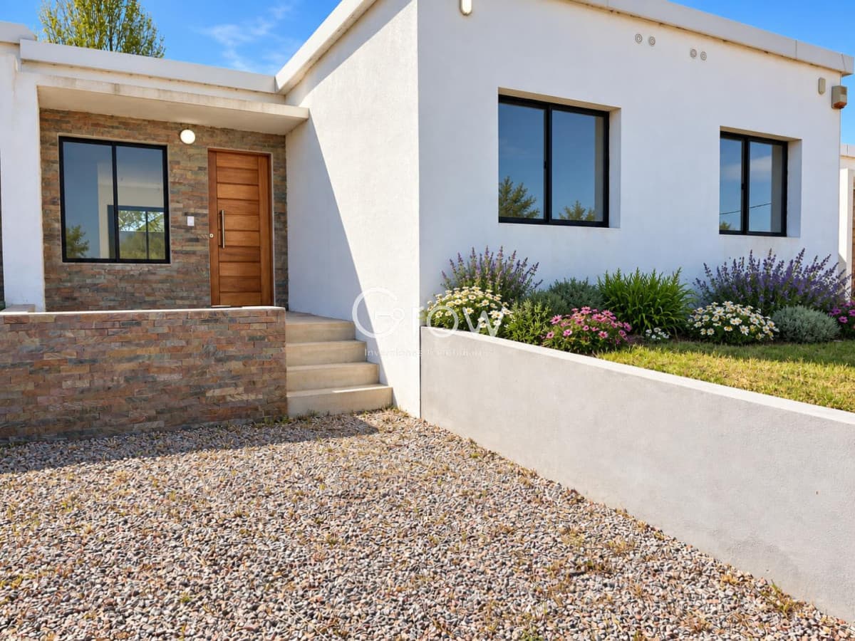 Venta casa de 2 dormitorios a estrenar 99.000 dólares , Barrio La Colina.