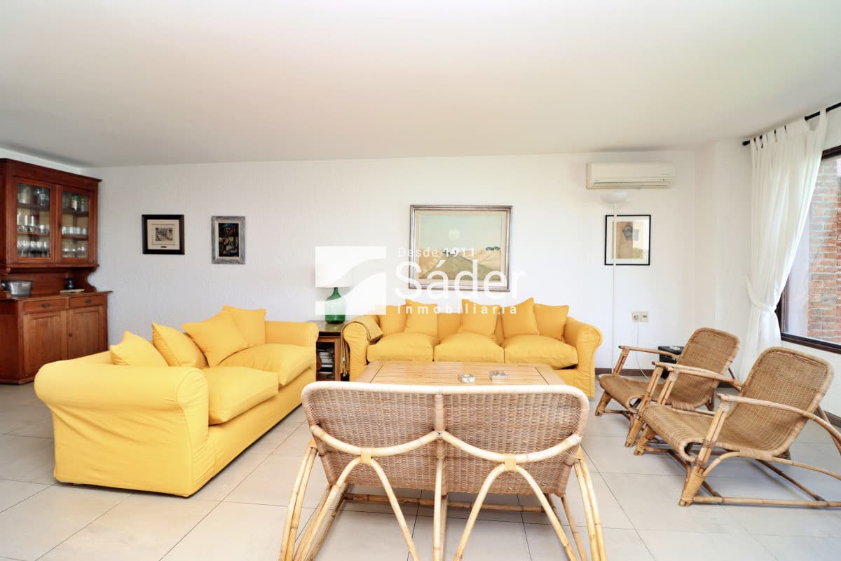 Apartamento 3 dormitorios mas dependencia. en Manantiales  -