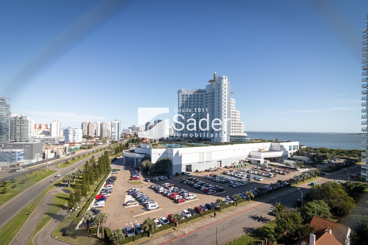 Apartamento 3 Dormitorios en Playa Mansa
