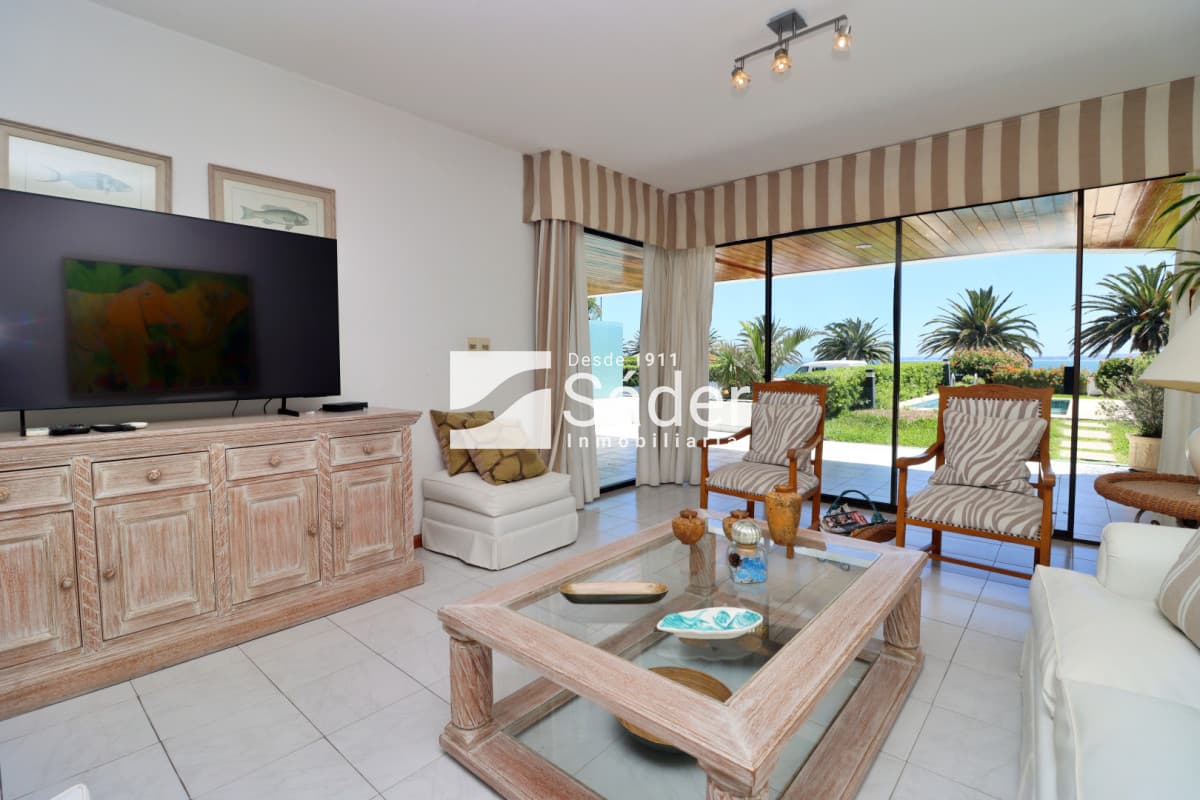 Apartamento en venta y alquiler Peninsula 3 dormitorios