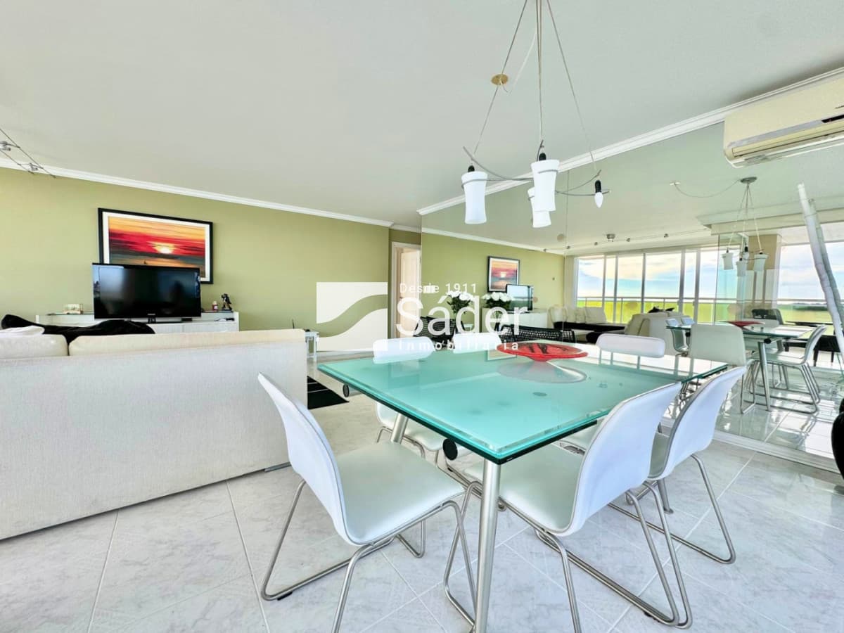 Espectacular apto 3 Suites Frente al Mar, Pda 5 Playa Mansa   -