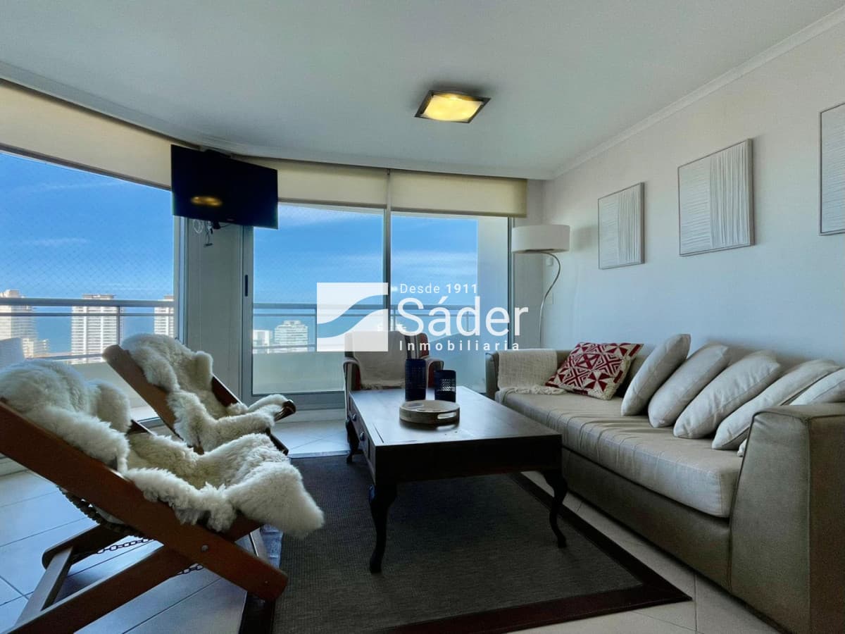 Apto en Alq. 3 Suites en Pda 8 de Playa Brava, a metros del mar   -