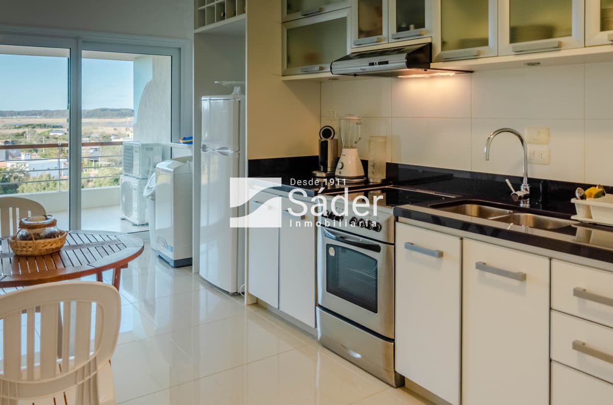 Venta Penthouse 3 DORMITORIOS en Playa Mansa, Punta del Este