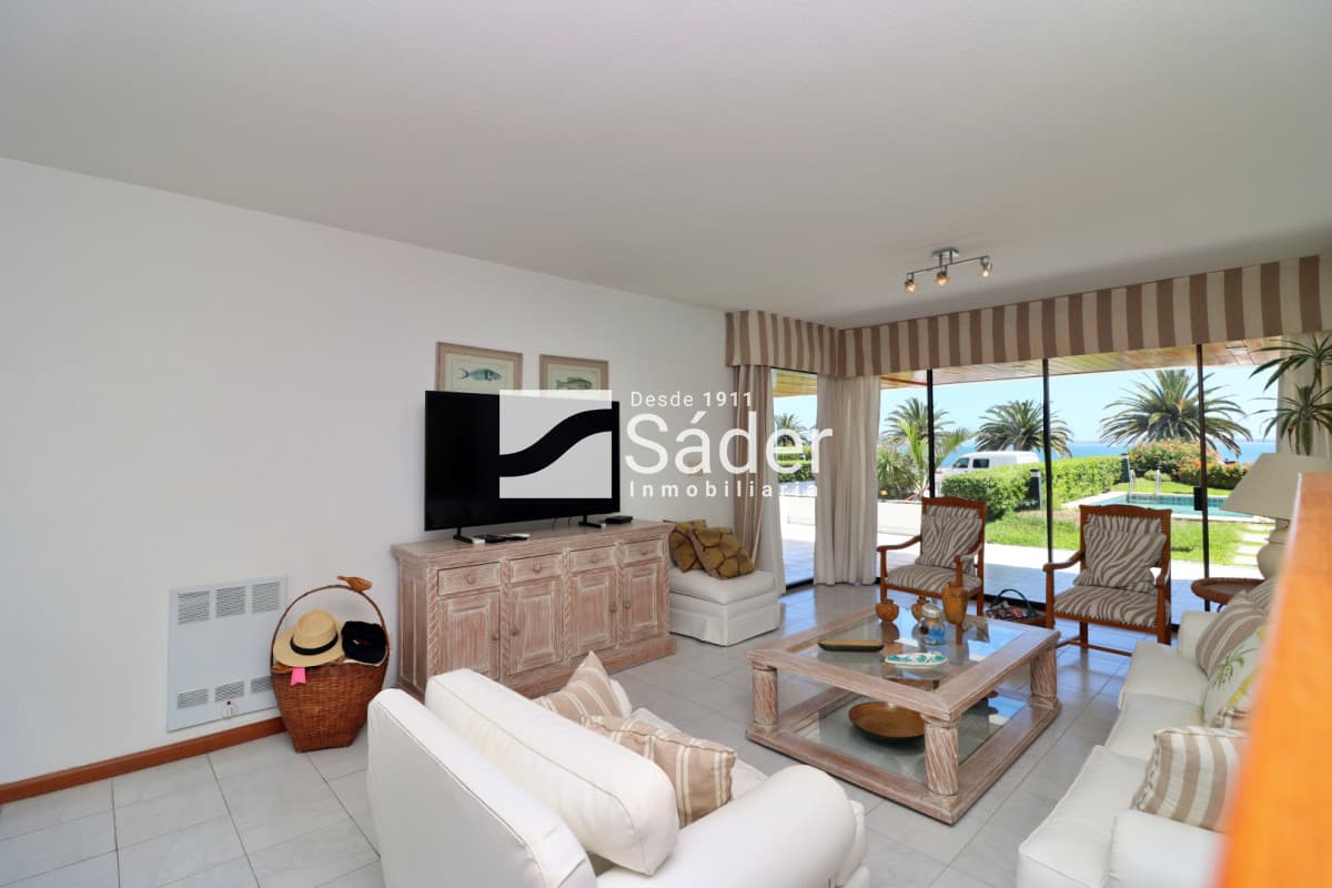 Apartamento en venta y alquiler Peninsula 3 dormitorios