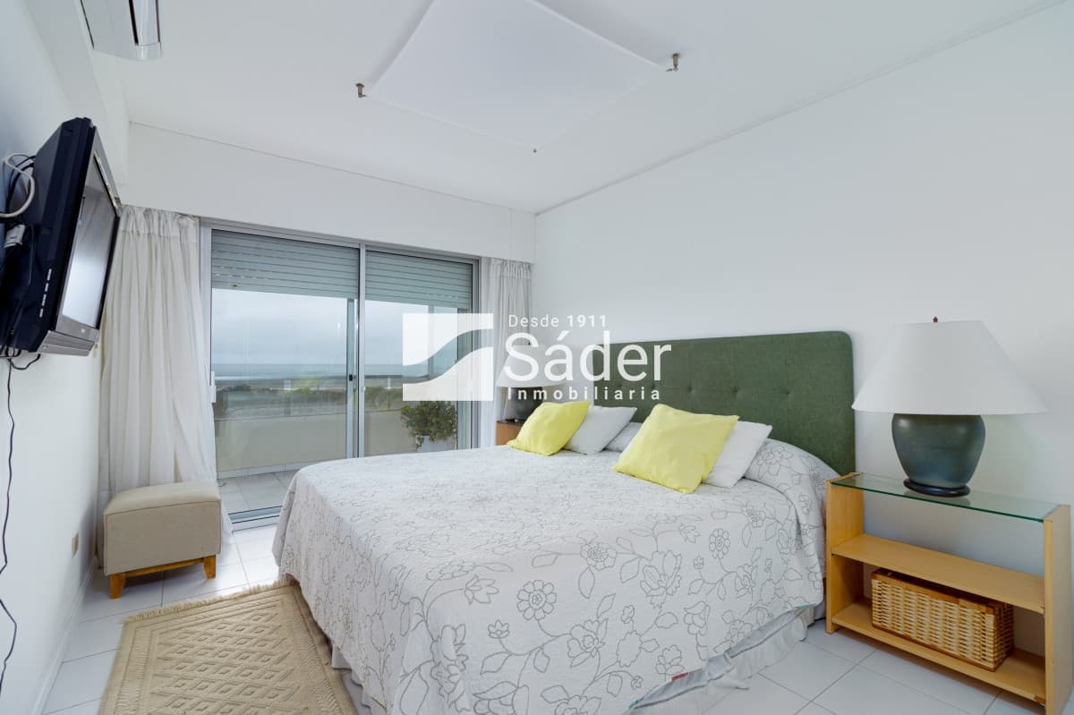 Apartamento en alquiler Playa Brava 3 dormitorios  -