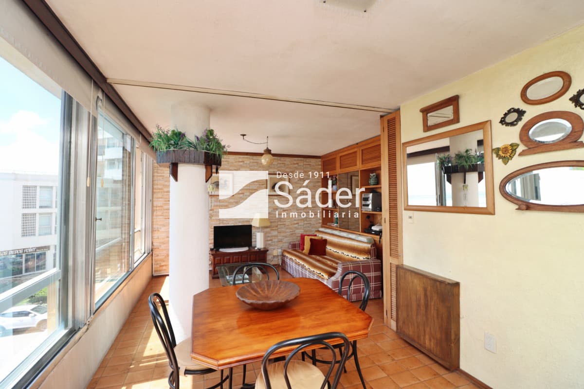 Apto en Av. Gorlero. 1 dormitorio. vista a Playa Brava  -