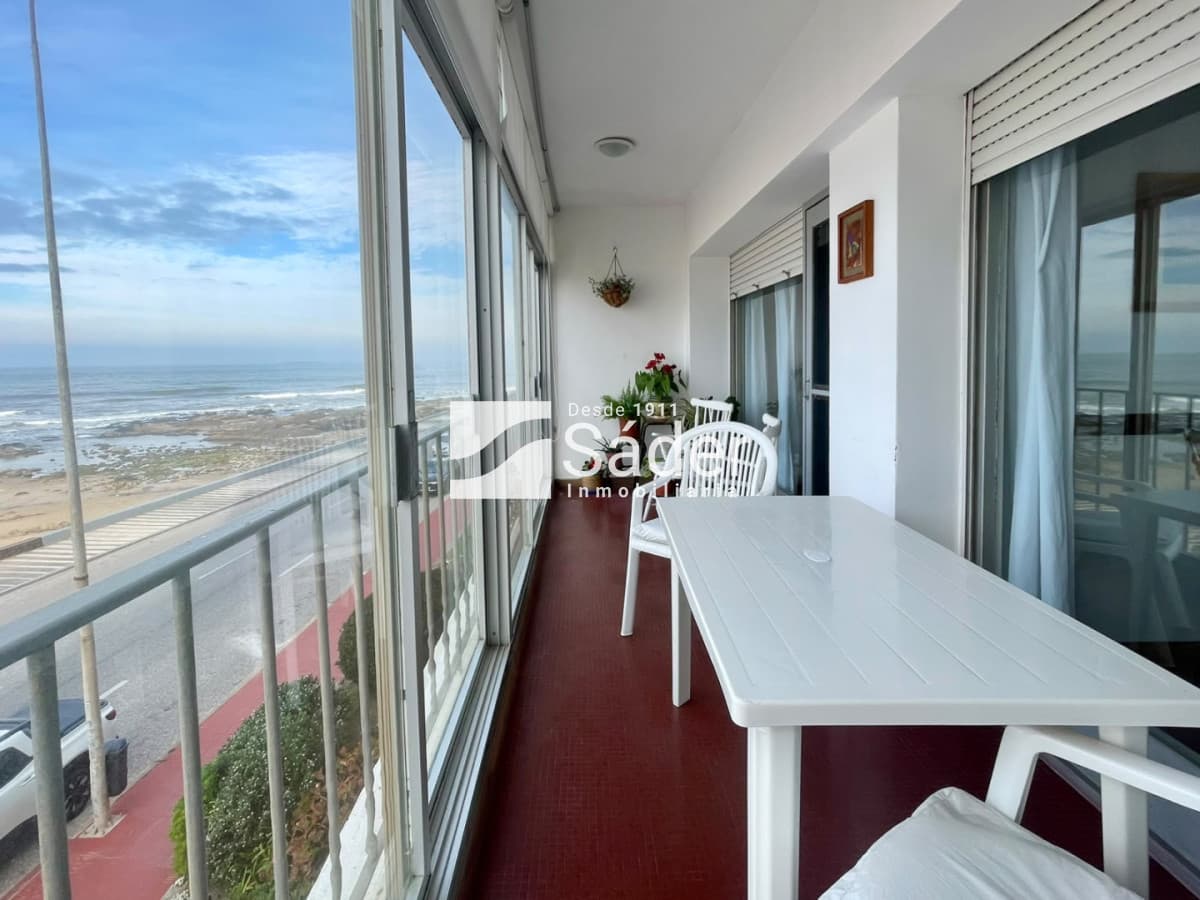 Apartamento con vista al mar, 1 dormitorio. Peninsula  -