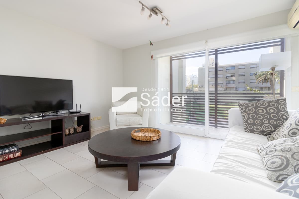 Apartamento en venta y alquiler Peninsula 3 dormitorios