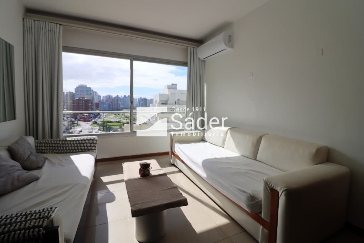 Apartamento para 4 personas. Península, en el Corazón de Avda. Gorlero  -