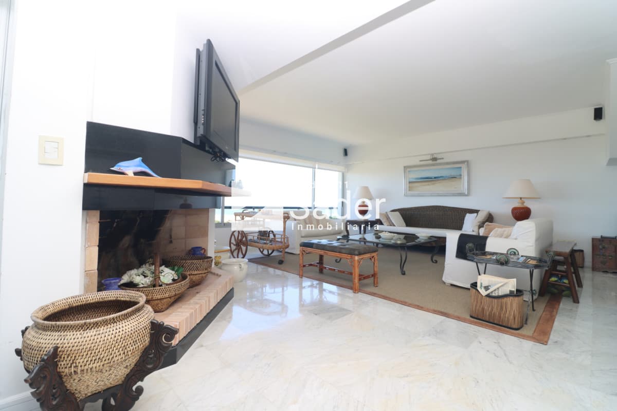 Penthouse en Alq. Pda 32 de Playa Brava, Punta del Este   -