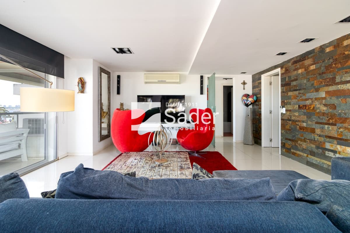 Apartamento en venta y alquiler Peninsula 3 dormitorios