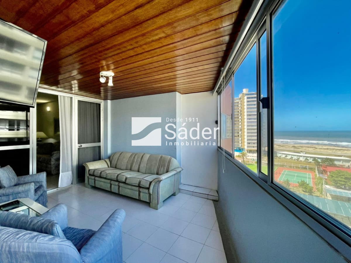 Apartamento 2 dormitorios en suite. Vista a playa Brava  -