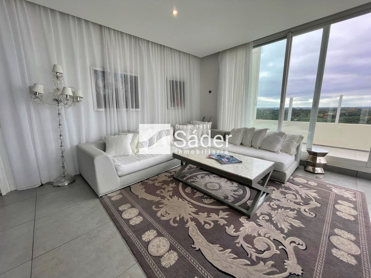 Penthouse en Pda 7 sobre Av. Roosevelt