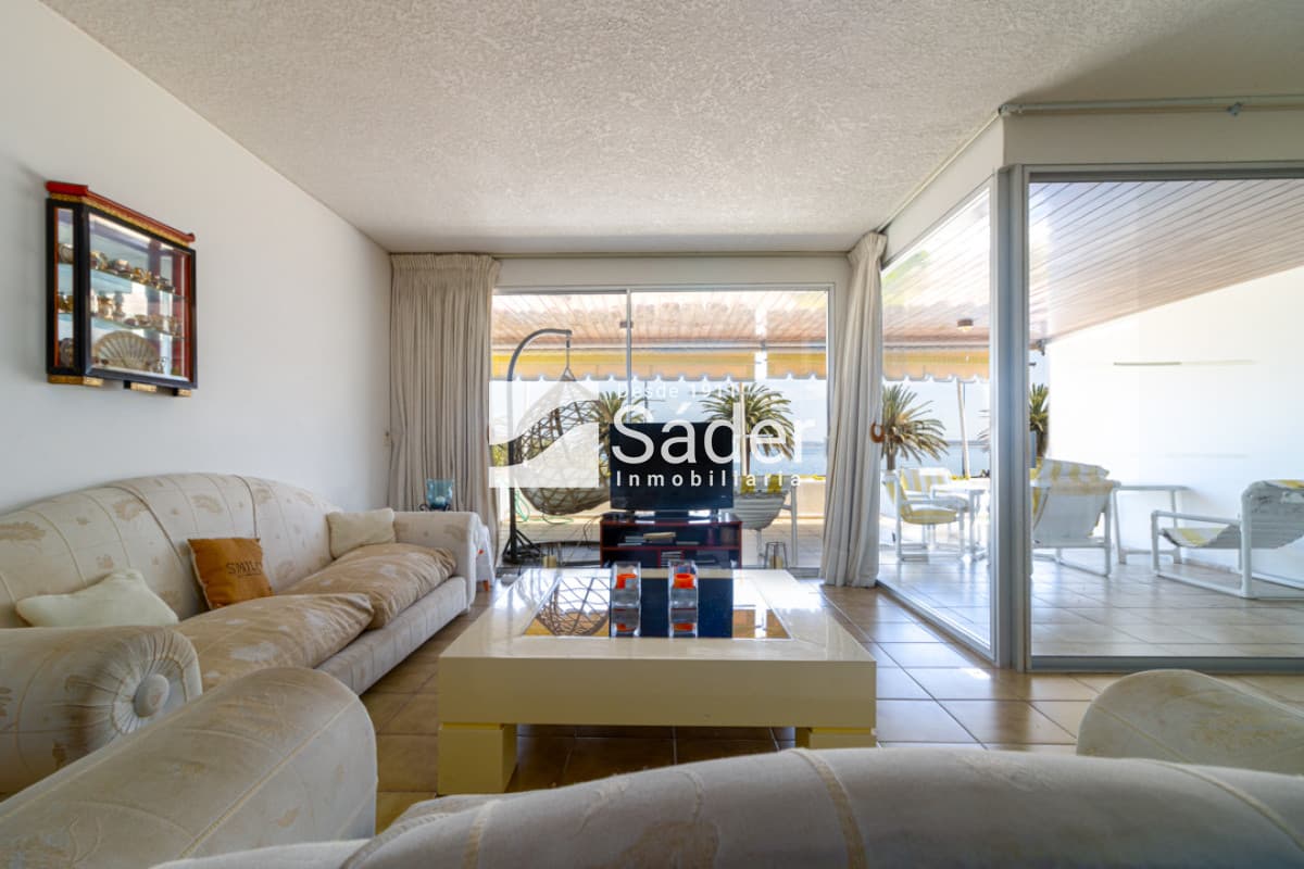 En Península con Suites y Amplio Jardín