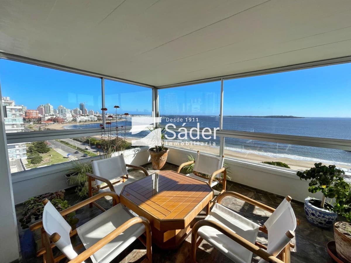 Apto. 3 dorm. con vista al mar. (Playa mansa, pda. 3)  -