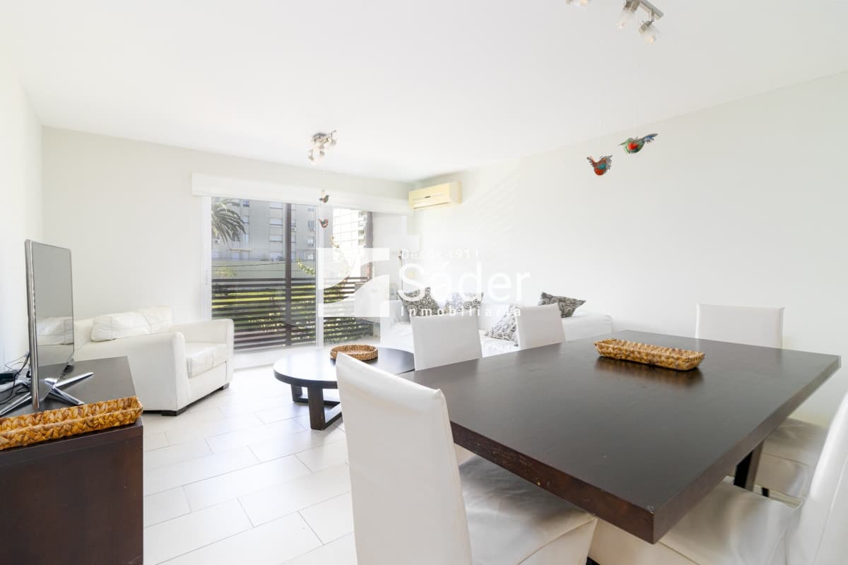 Apartamento en venta y alquiler Peninsula 3 dormitorios
